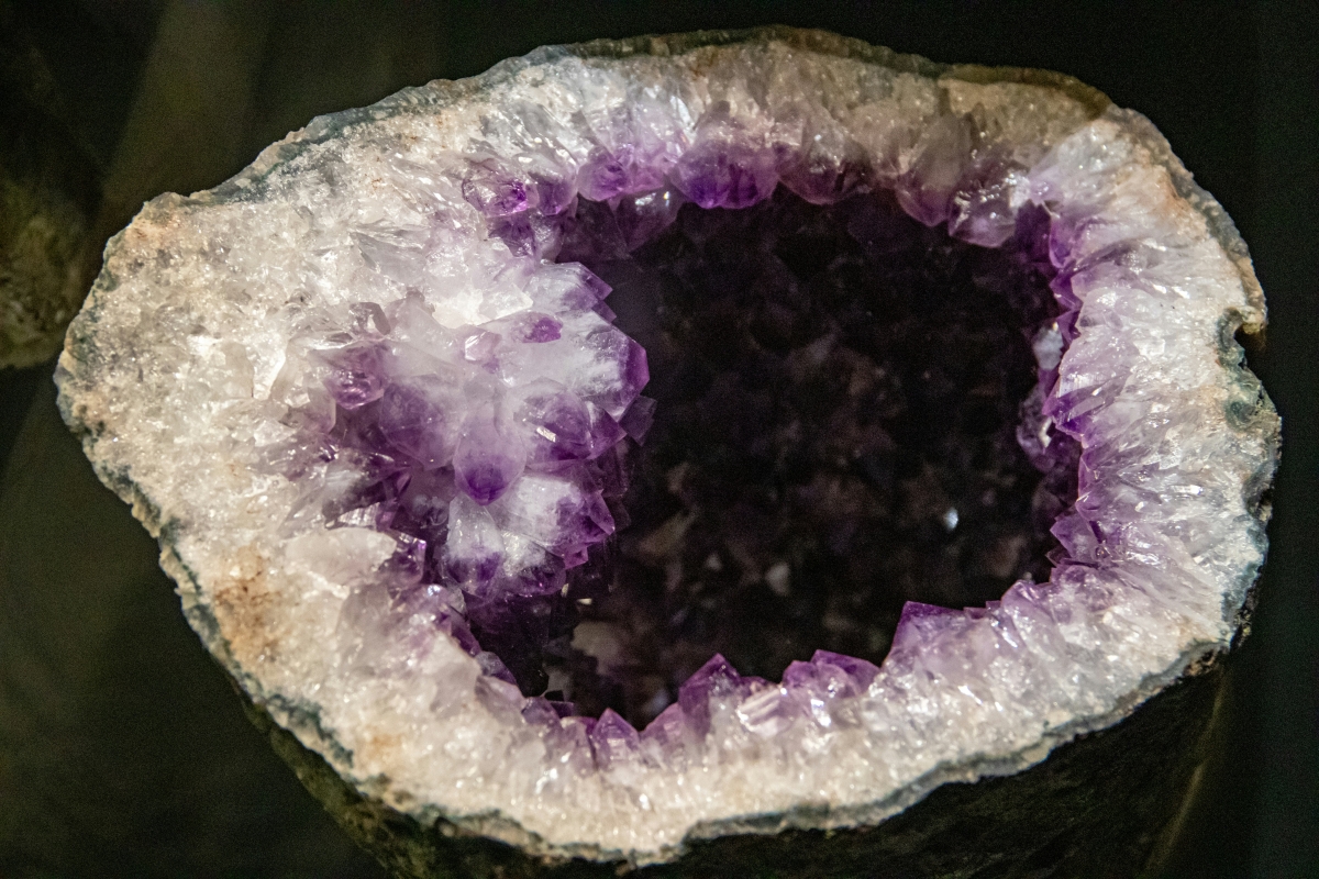 Sliced Geodes